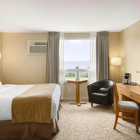 Days Inn by Wyndham Rivière-du-Loup Extérieur photo